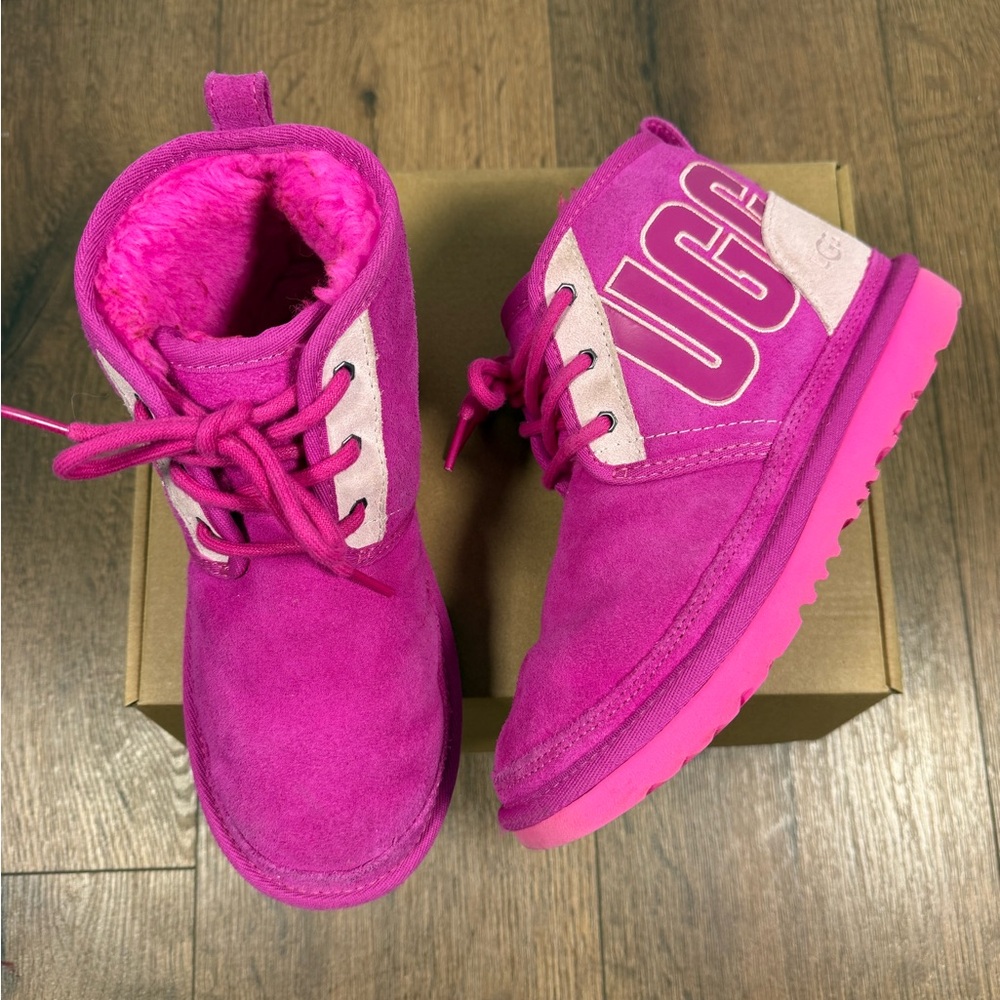 UGG Fuchsia‎ Lace-Up Boots